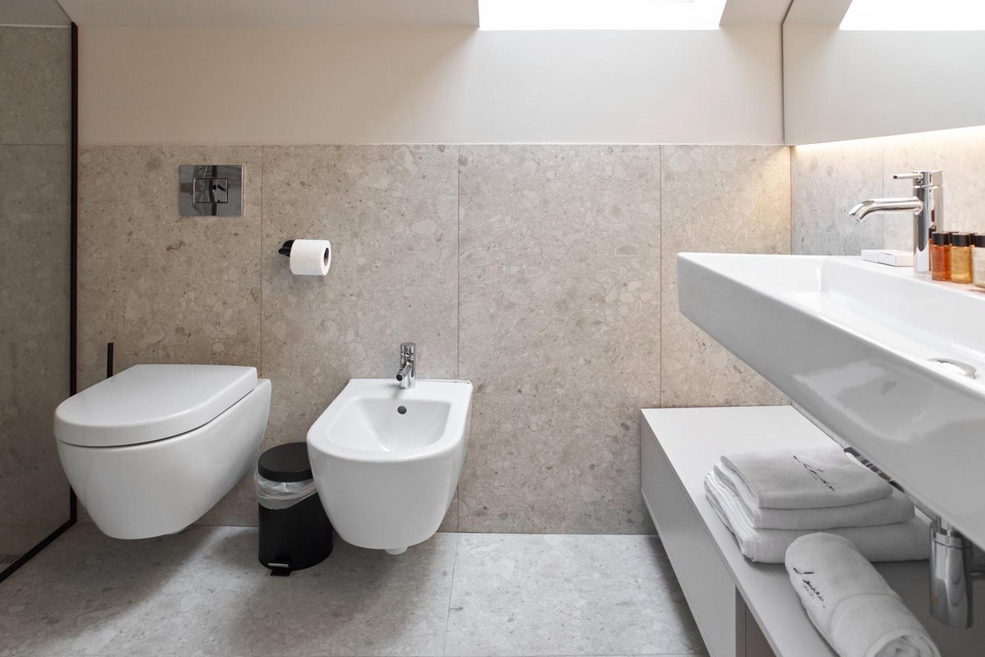 Hotel Laudon Uschhorod Zimmer foto