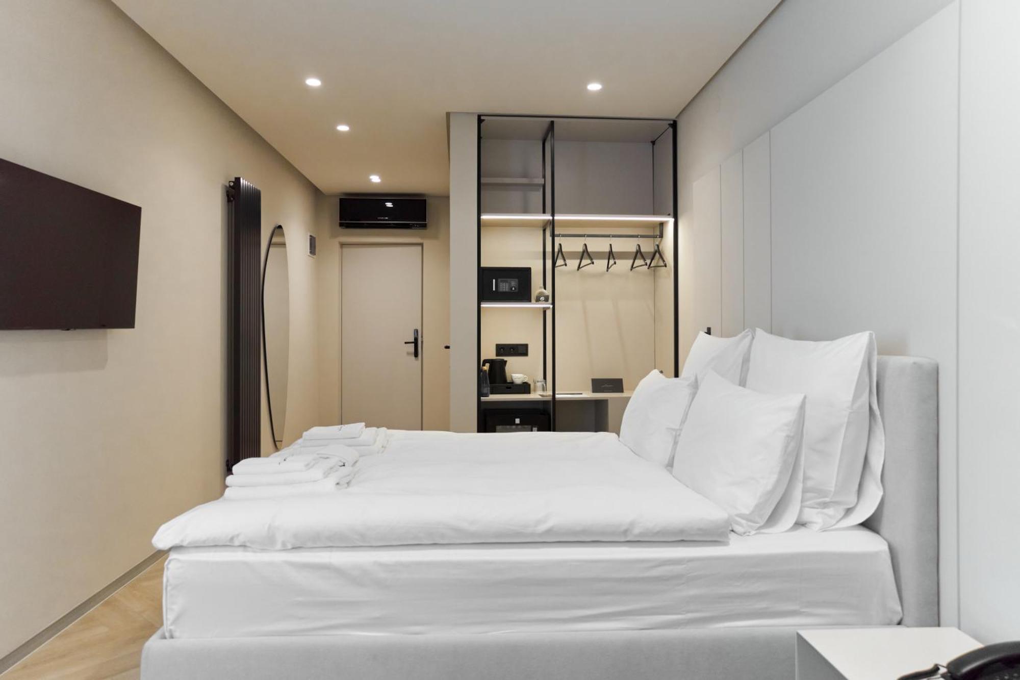 Hotel Laudon Uschhorod Zimmer foto