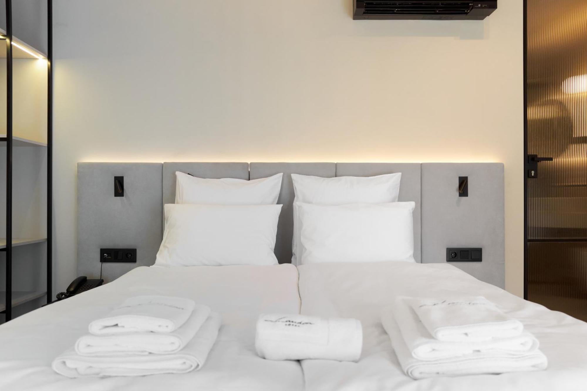 Hotel Laudon Uschhorod Zimmer foto