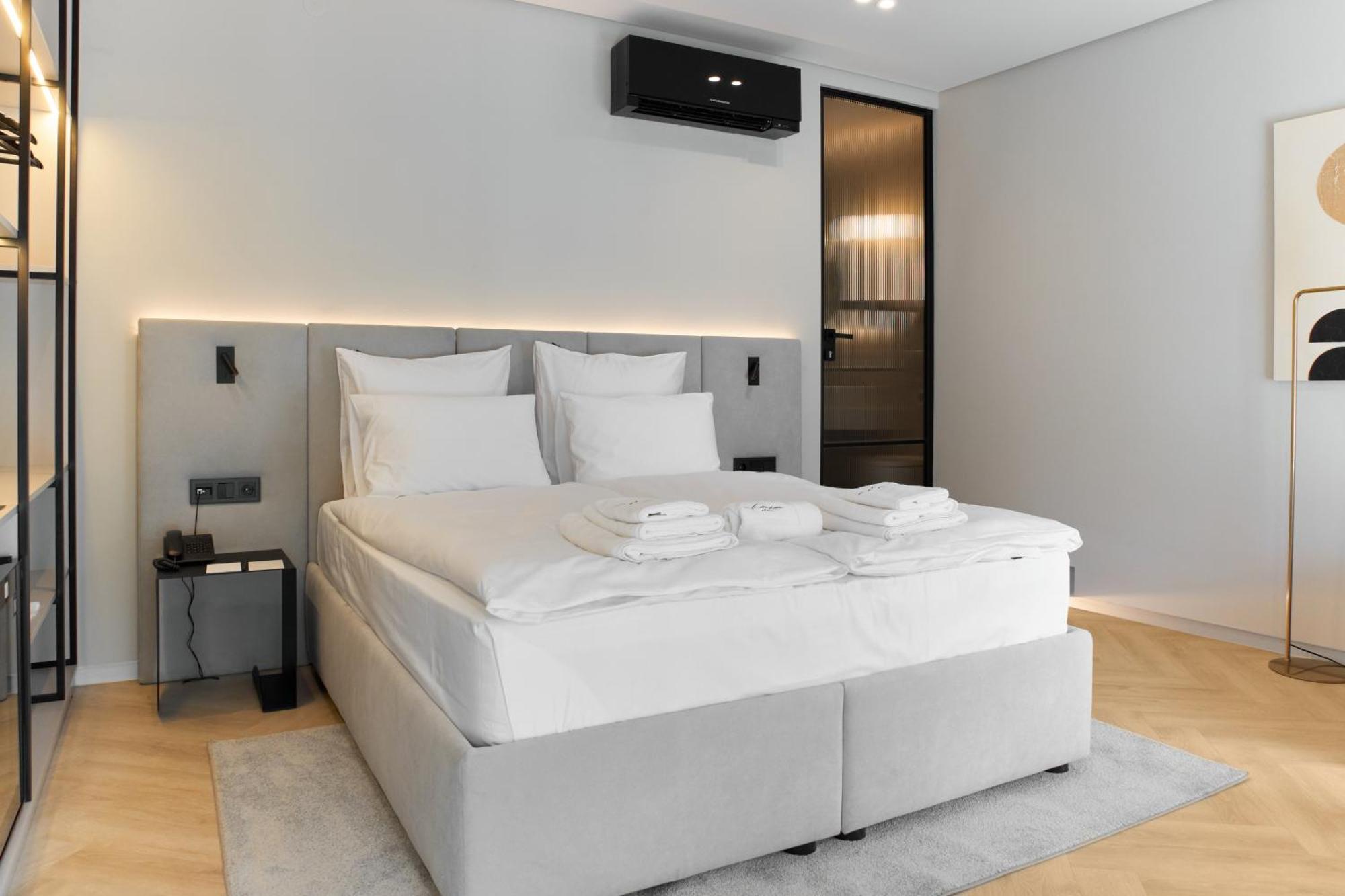 Hotel Laudon Uschhorod Zimmer foto
