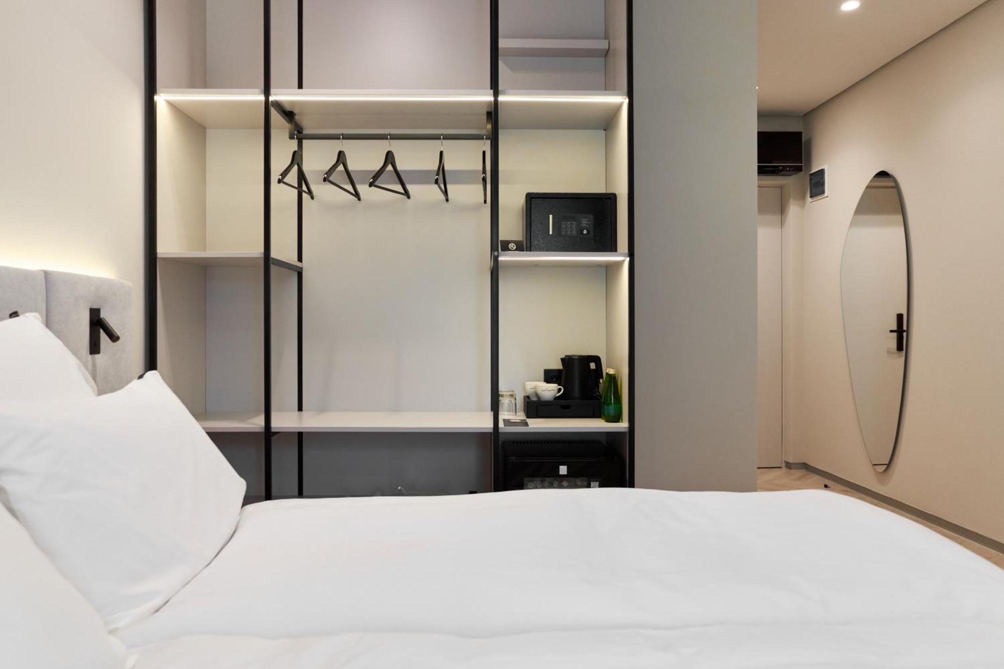 Hotel Laudon Uschhorod Zimmer foto