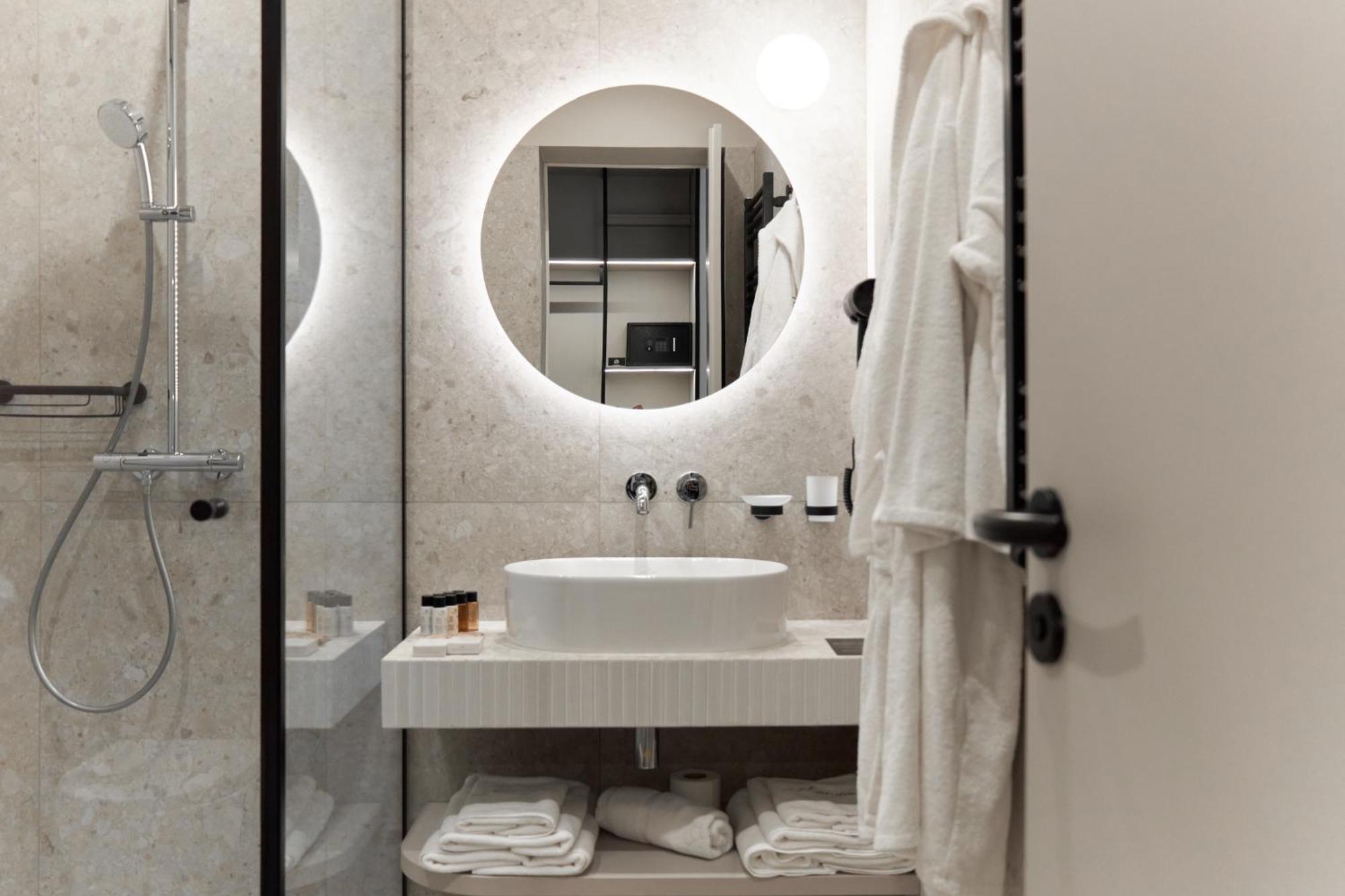 Hotel Laudon Uschhorod Zimmer foto
